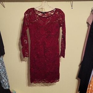 Ambiance, Size Small, Maroon